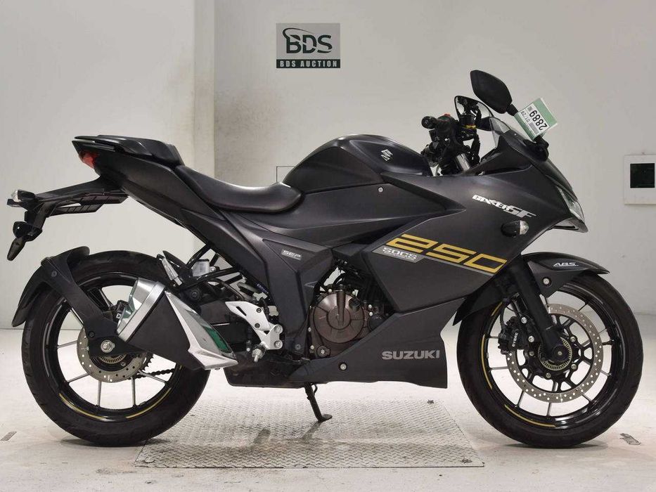 Японський мотоцикл Suzuki GIXXER250SF 2019, мотосалон Артмото Полтава