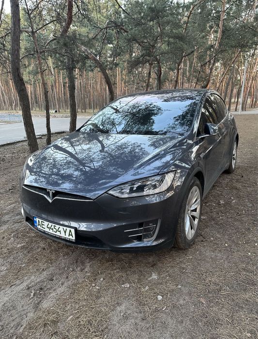 Продам Tesla Model X 90D Самая полная комплектация ! 7 мест
