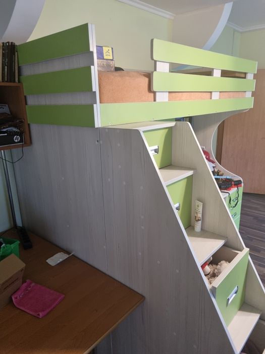 Продам дитячий уголок . Дитяча стінка.