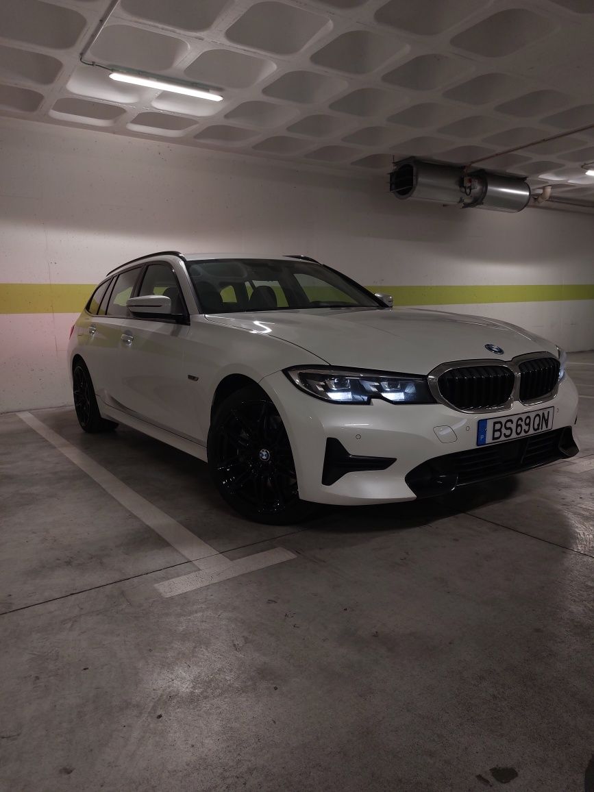 BMW 330e Sport Line