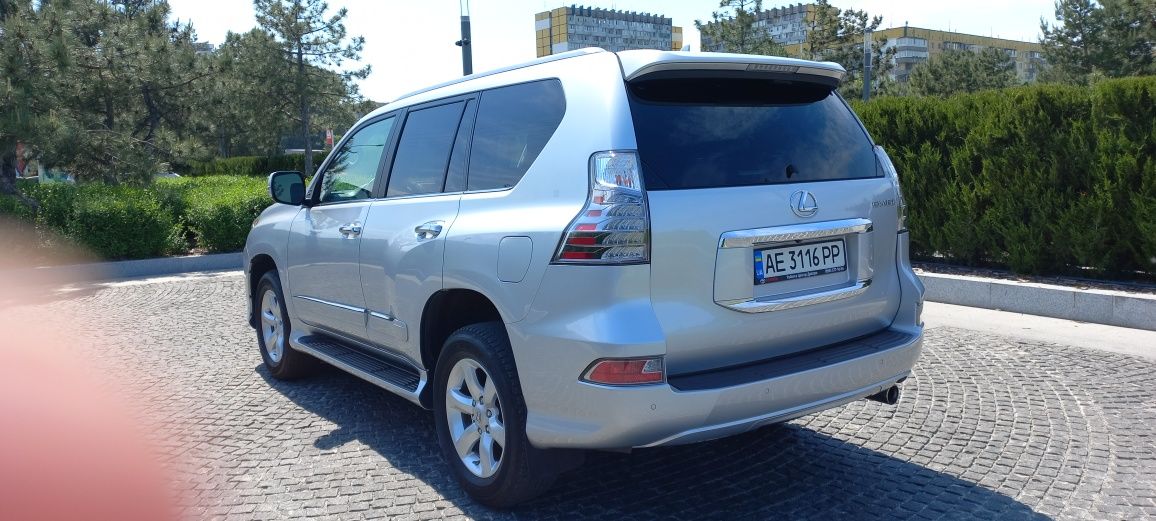 Продажа автомобиля LEXUS GX 460 2015 года