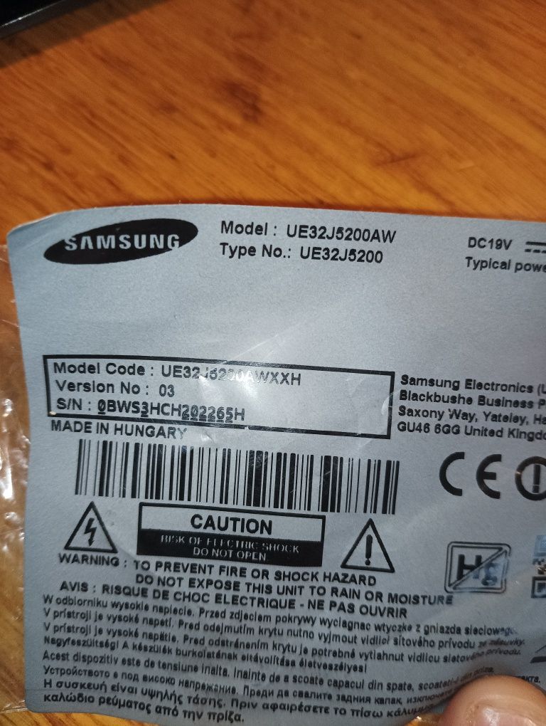 Nogi do telewizora Samsung UE32J5200AWXXH