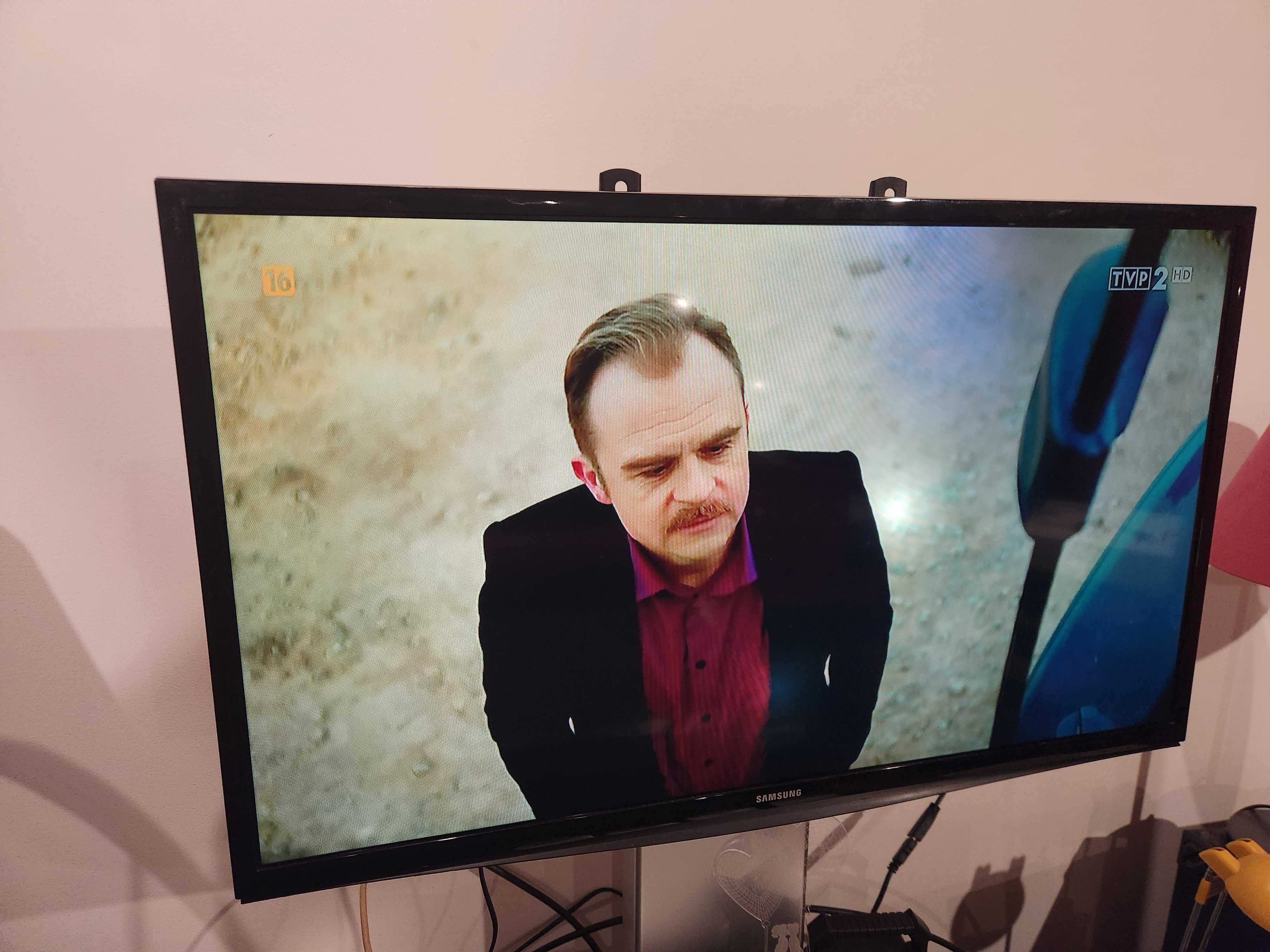 PŁASKI TELEWIZOR SAMUSNG 32 cale UE32H4000 + dekoder DVB-T2 zestaw!