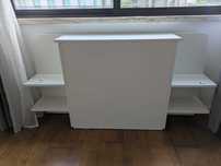 Cabeceira de cama IKEA com arrumação