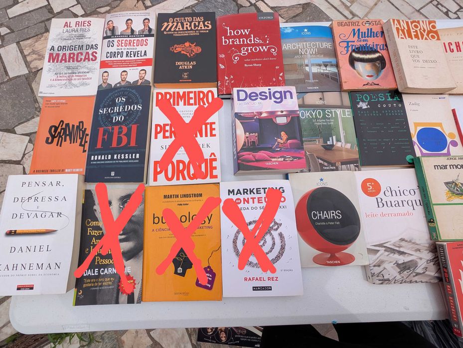 Varios livros 4€ cada mais portes