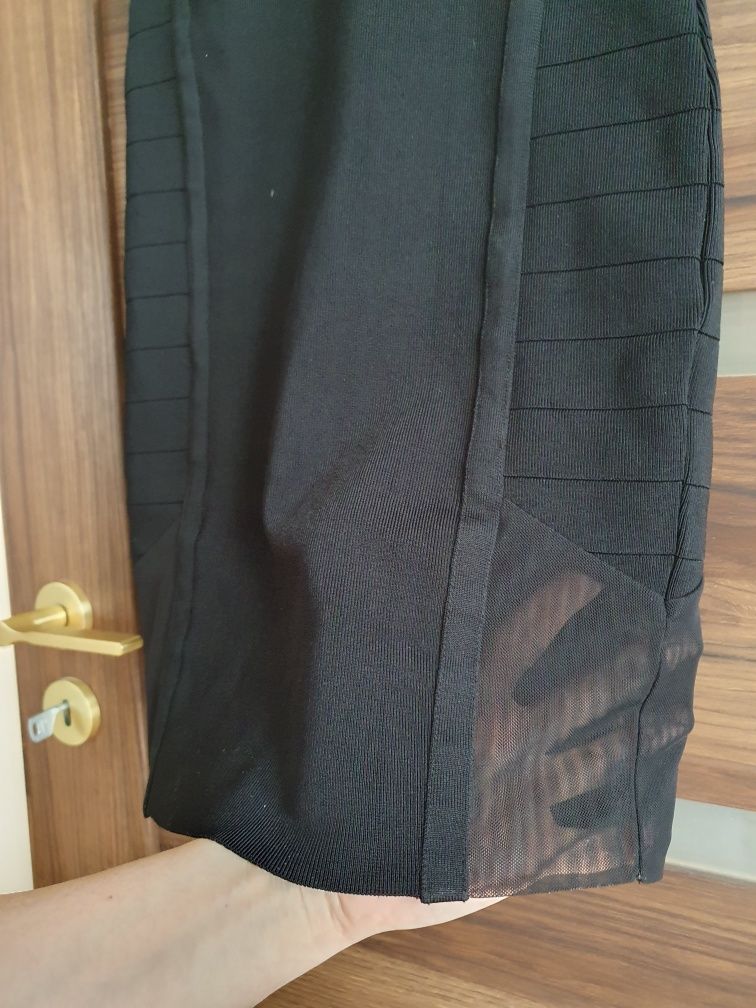 Sukienka Guess czarna r.S. nowa. Bandażowa.
