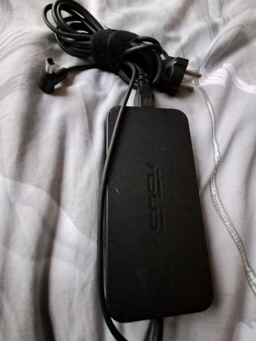 АСУС  Tuf зарядне