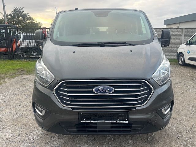 Ford Transit Custom do przewozu osób niepełnosprawnych + wciągarka