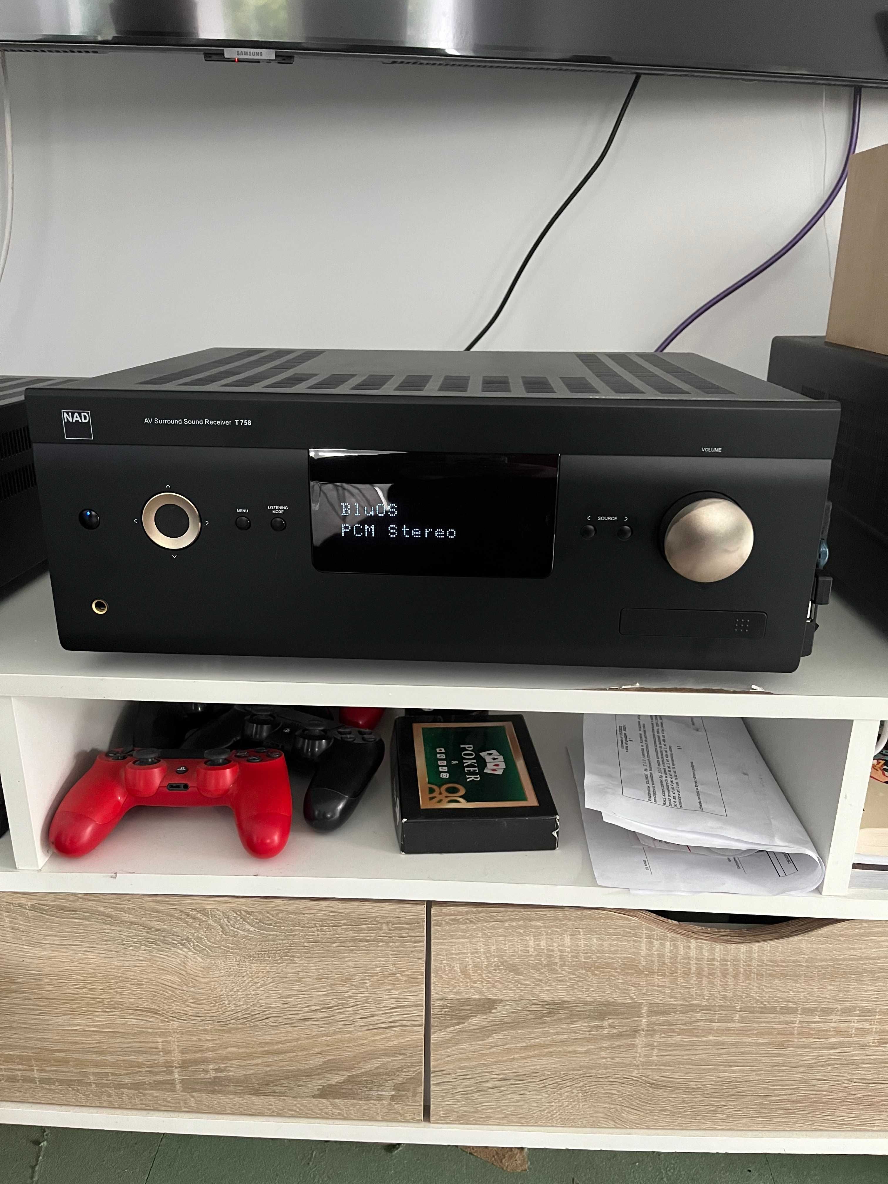 NAD T758 amplituner BluOS streamer