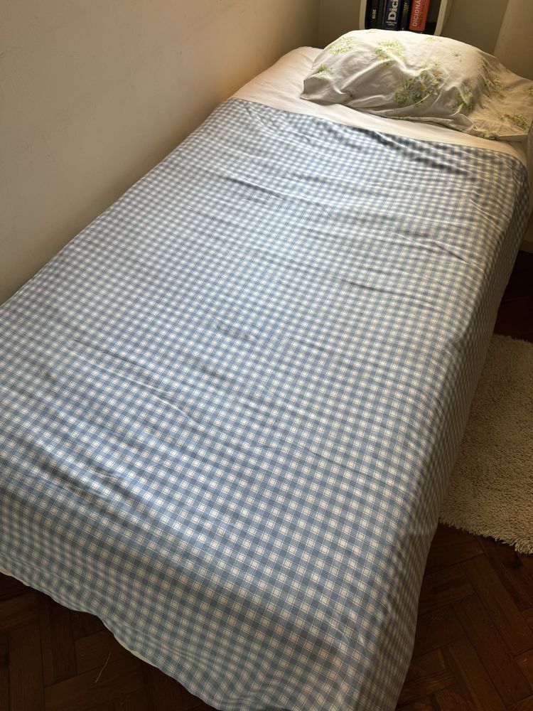 Vendo Cama Solteiro com/sem colchão TEMPUR