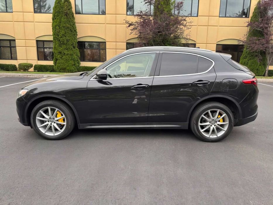 Alfa Romeo Stelvio      2018