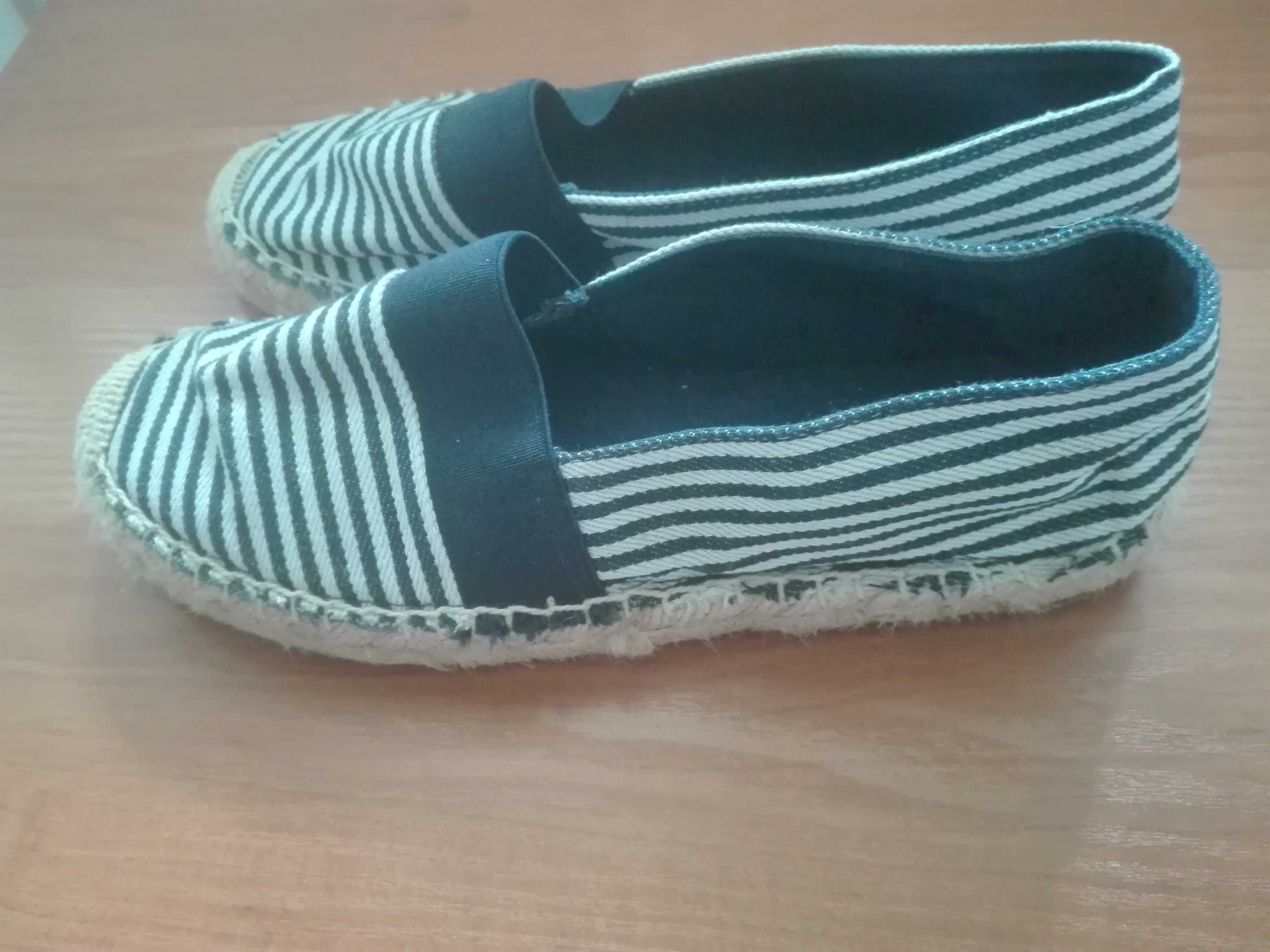 Espadryle damskie bez uszkodzeń