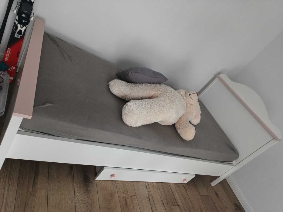 Łóżko młodzieżowe