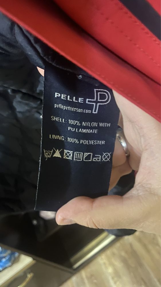 Курточка PELLE б/у