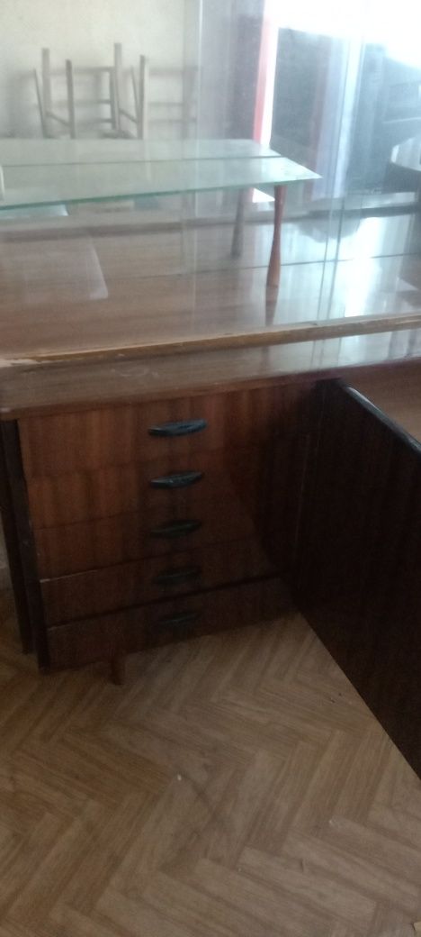 Witryna oszklona z lustrem PRL