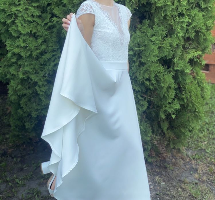 Ніжна вечірня сукня