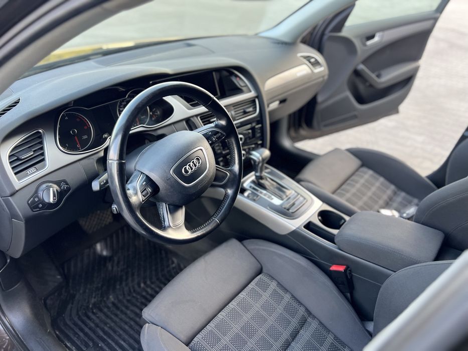 Audi a4 b8 2.0TDI 177km 4x4 Quattro Automat Sedan LED sportline