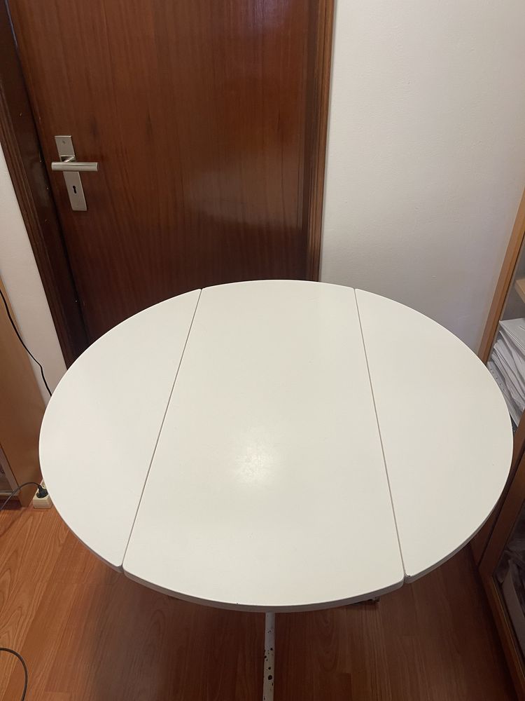 Mesa de cozinha dobrável