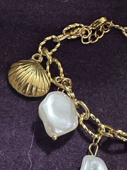 Diversas pulseiras novas