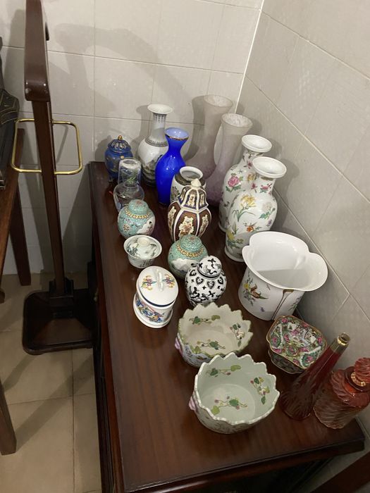 Vendo Recheio de Casa – Móveis, Cómodas, Jarros