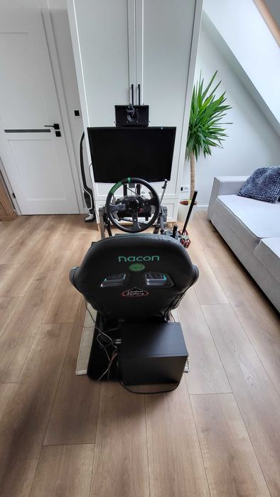 Sim racing kierownica stanowisko