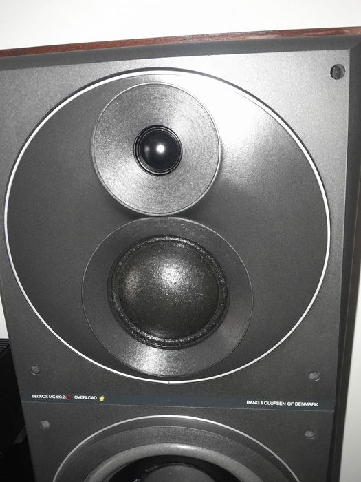 Colunas Bang Olufsen