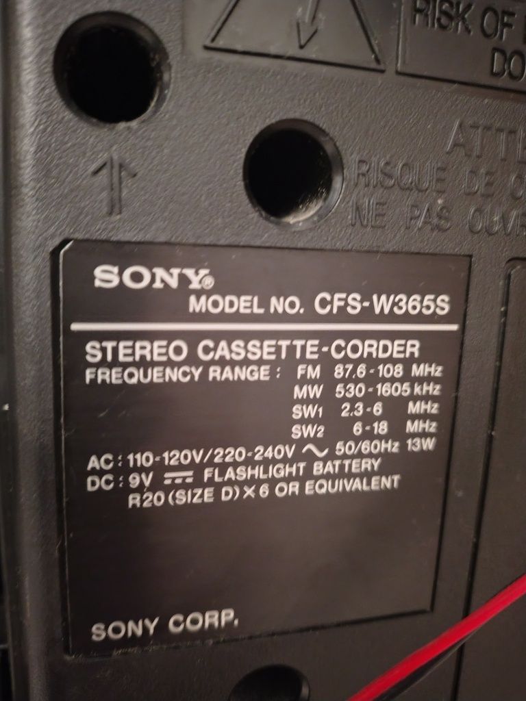 Sony CFS 365S Radiomagnetofon stereofoniczny, vintage piękny stan