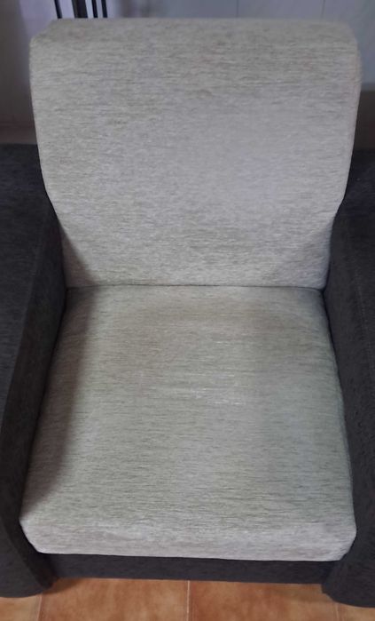 1 Sofa de 3 lugares + 1 Sofa de 1 lugar