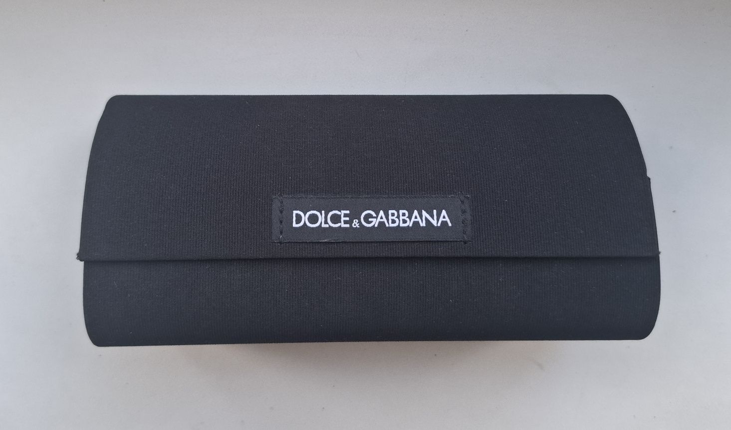 Футляр для окулярів Dolce & Gabbana з твердою оболонкою на магнітах