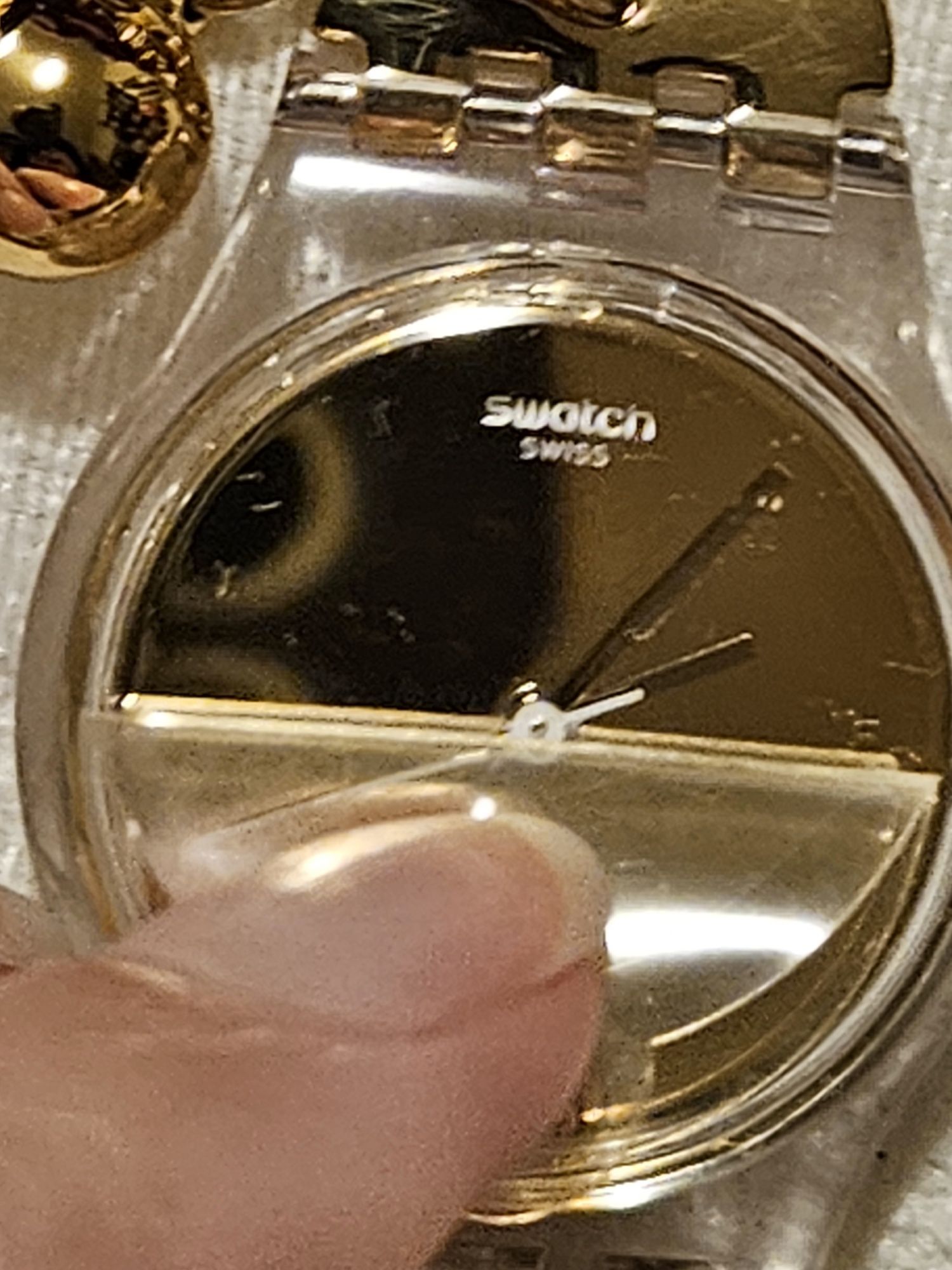 Relógio Swatch Dourado