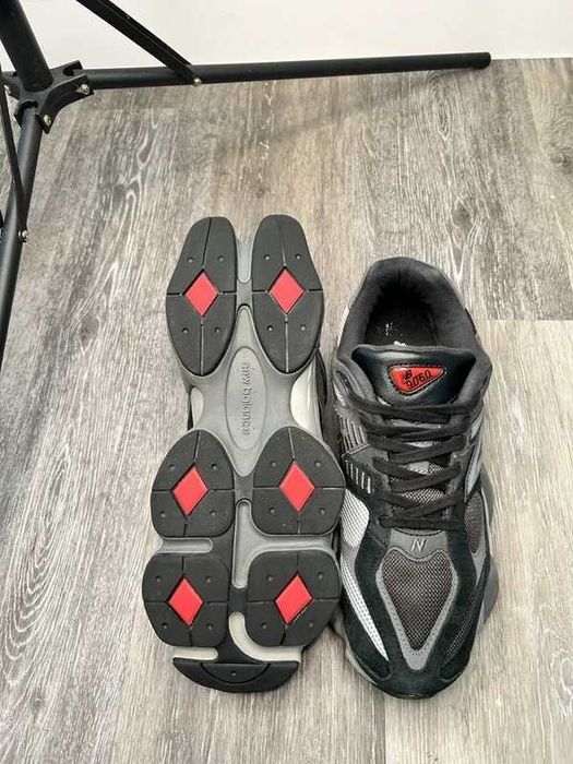 Buty Trampk New Balance 9060 Black Castlerock Grey R.37