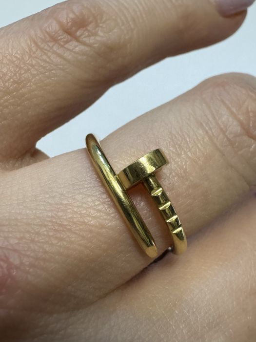 Золотое кольцо cartier