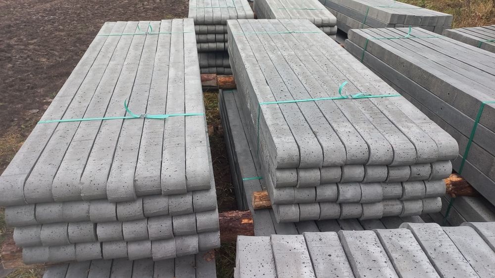 Słupki betonowe ogrodzeniowe  2.2m do siatki leśnej,pastucha