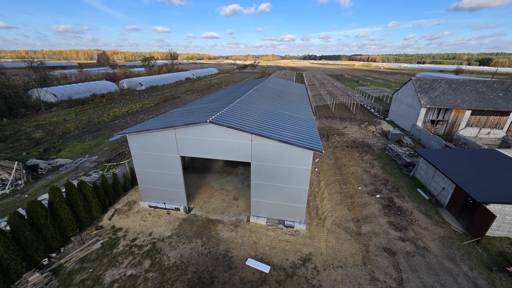 Garaże, Hale, Płyta warstwowa, Blacha, Konstrukcje stalowe.