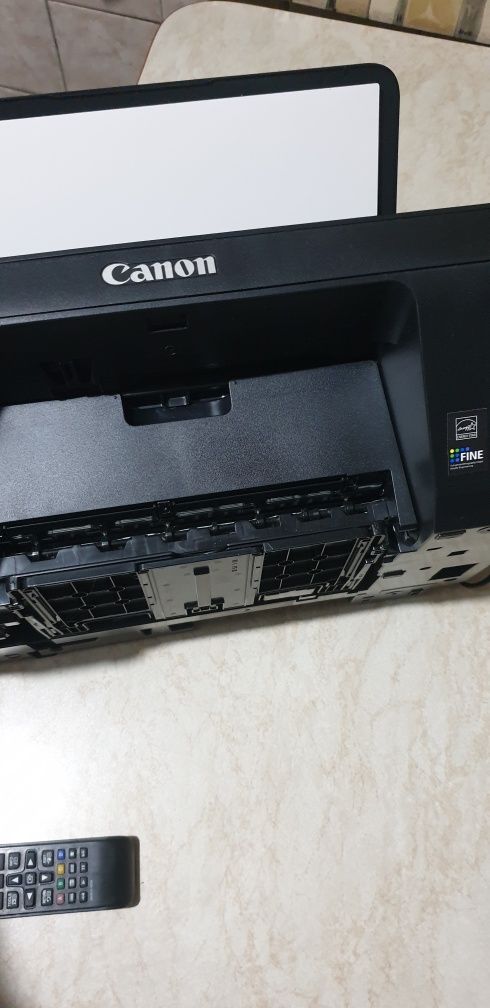 Продам цветной мультифункциональный  принтер "Canon" K10392