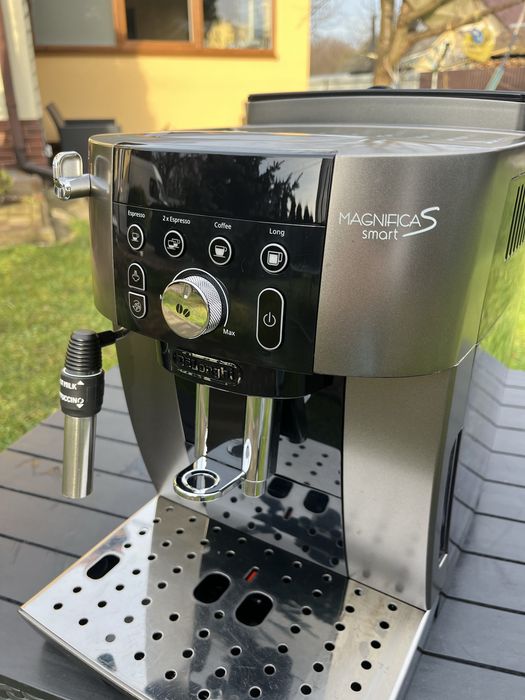 Кавоварка Delonghi Magnifica S Start як нова гарнтія