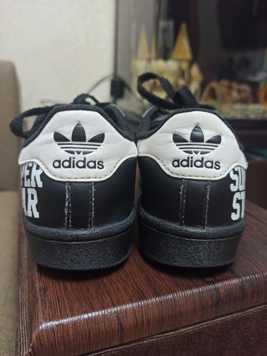 Оригінал Adidas SUPER STAR Шкіряні кросівки для хлопчика 33розмір,21.5