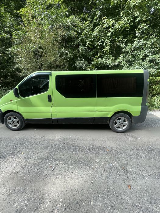 Опель віваро пасажир