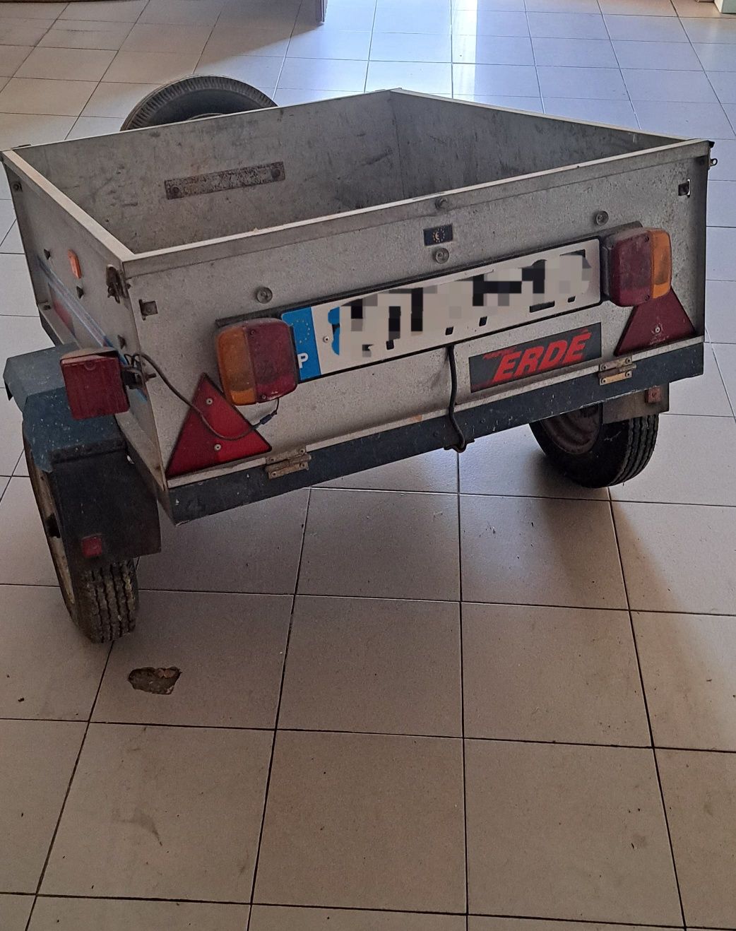 Atrelado para automóveis