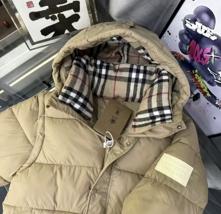 Пуховик Burberry