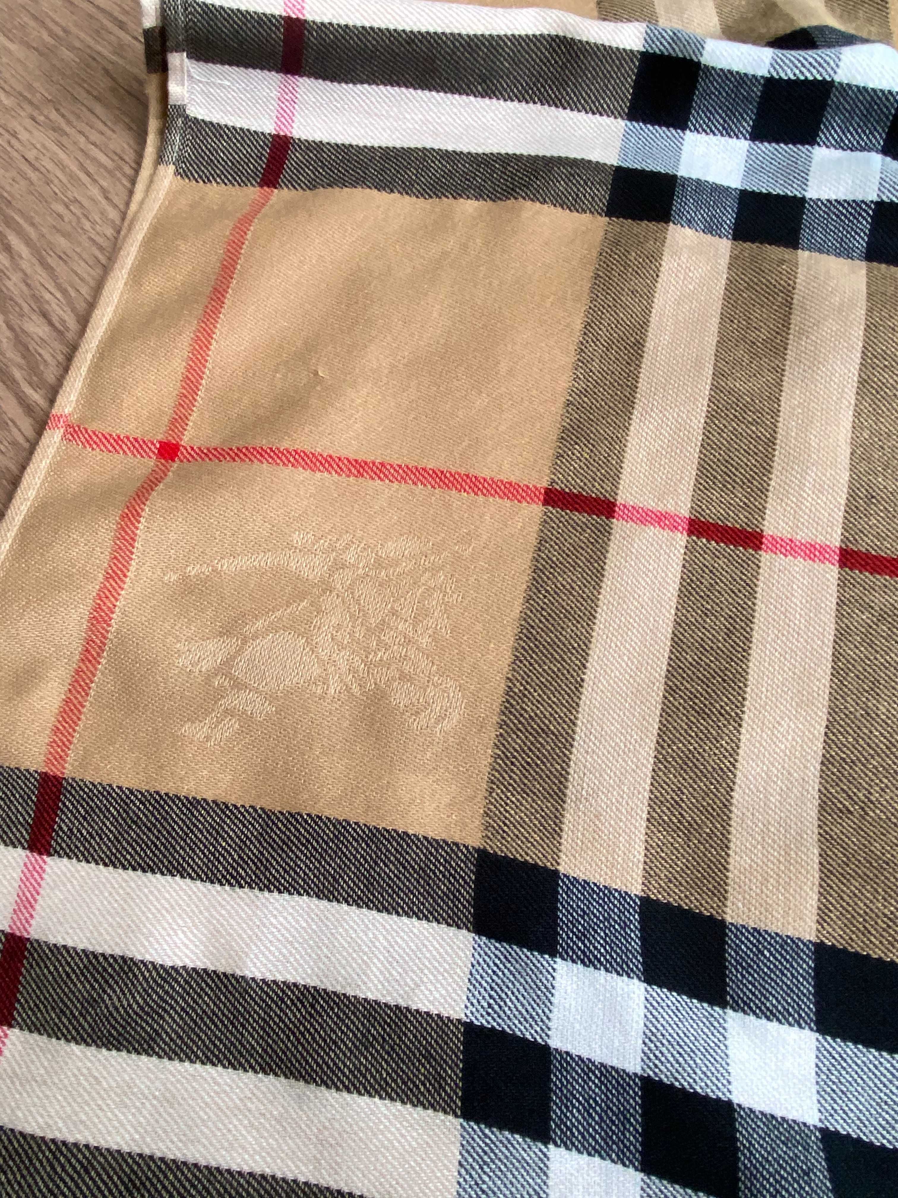 BURBERRY шарф палантин.