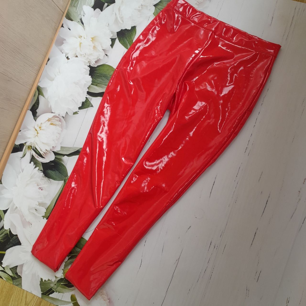 Красные латексные лаковые виниловые кожаные штаны лосины легинсы
