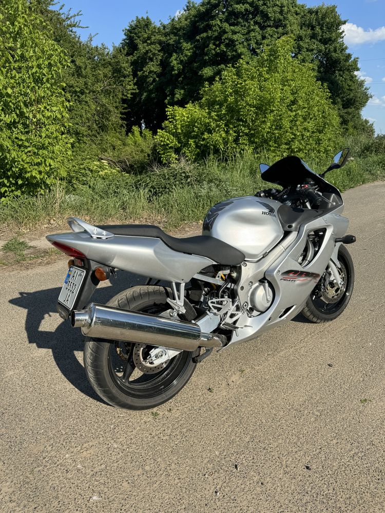 Honda cbr 600 f4i