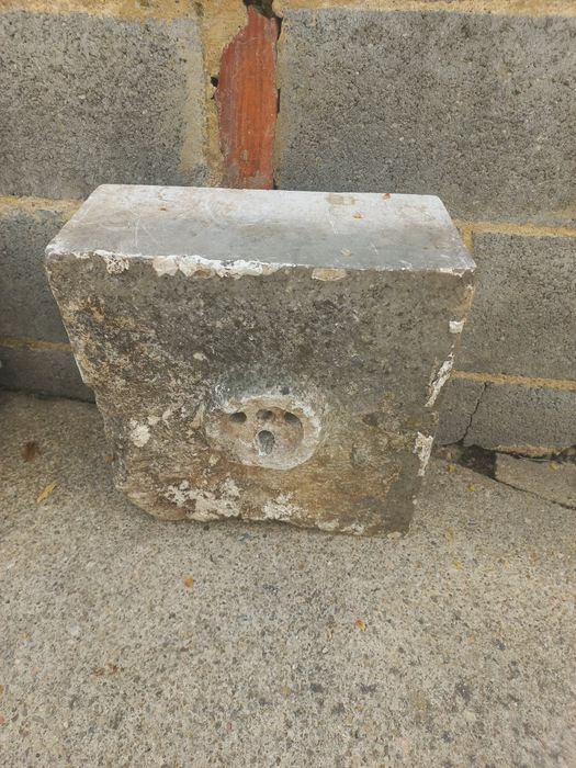 Pia em pedra lioz antiga