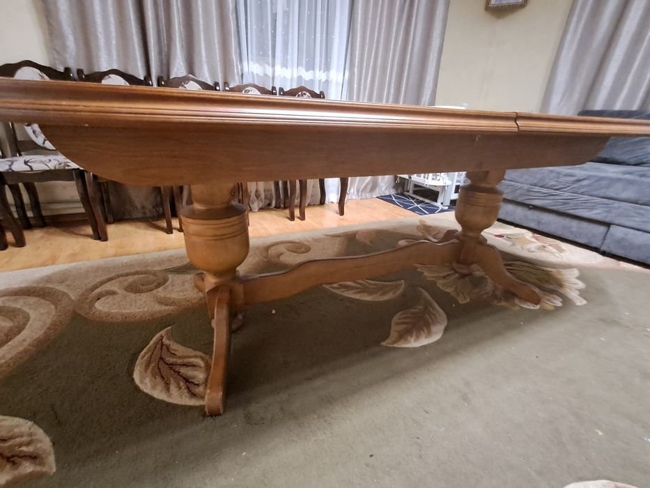 Стіл дубовий розкладний