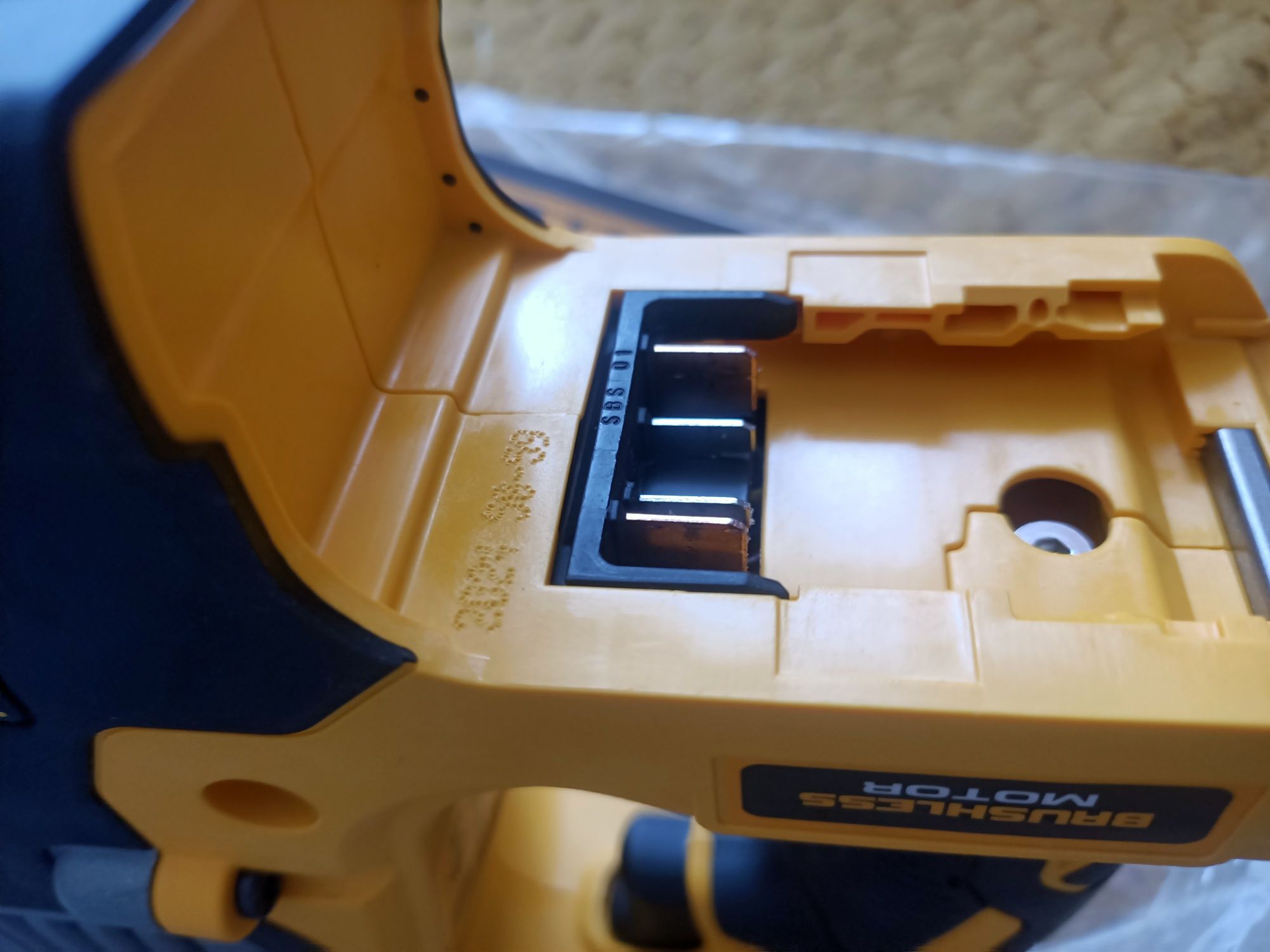 Nowa24r oryginalna młotowiertarka DeWalt dch273 body bez baterii