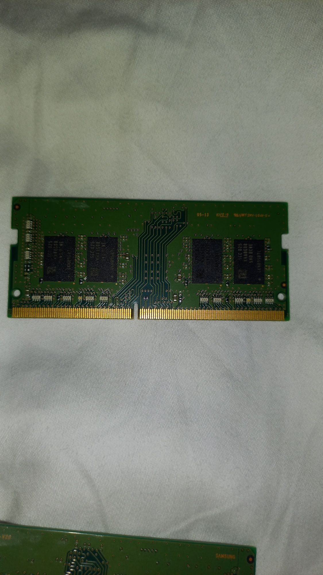 Продам оперативную память samsung  ddr4 8gb 3200 для ноутбука