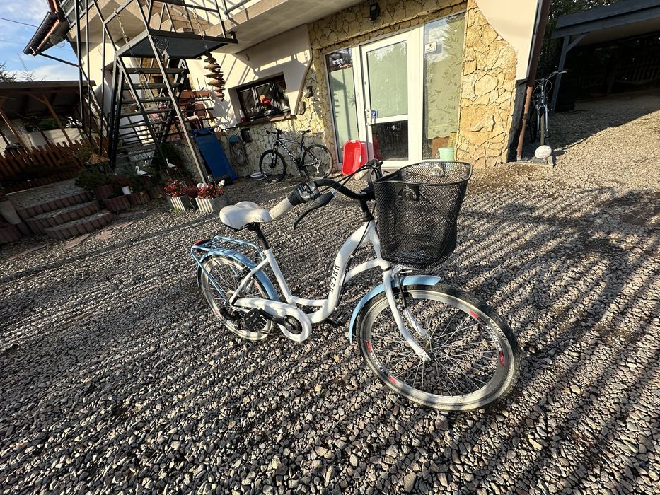 Dower damski  kola 24 husar