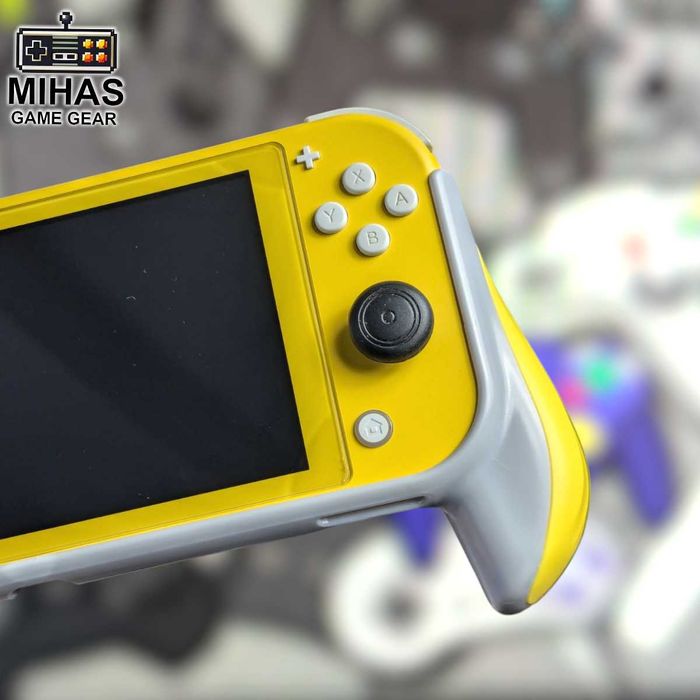 Switch Lite  — Чохол  Nintendo Grip Case — тримач для зручної гри.