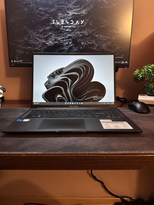 Asus Vivobook nieużywany jak nowy